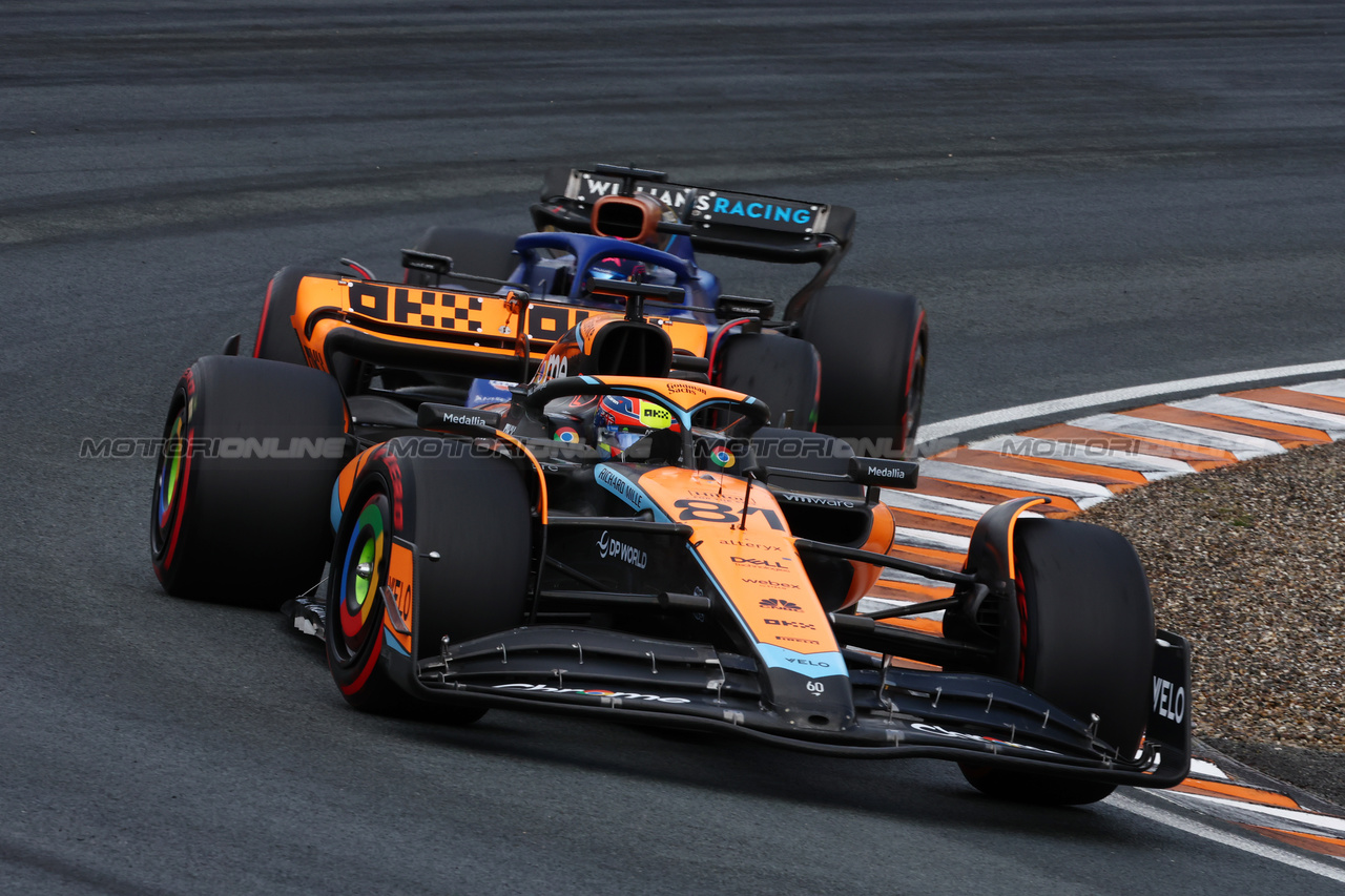 GP OLANDA, Lando Norris (GBR) McLaren MCL60.

27.08.2023. Formula 1 World Championship, Rd 14, Dutch Grand Prix, Zandvoort, Netherlands, Gara Day.

- www.xpbimages.com, EMail: requests@xpbimages.com © Copyright: Charniaux / XPB Images