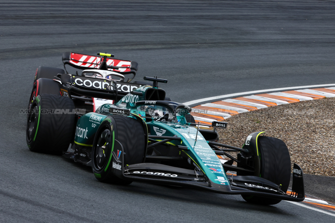 GP OLANDA, Lance Stroll (CDN) Aston Martin F1 Team AMR23.

27.08.2023. Formula 1 World Championship, Rd 14, Dutch Grand Prix, Zandvoort, Netherlands, Gara Day.

- www.xpbimages.com, EMail: requests@xpbimages.com © Copyright: Charniaux / XPB Images