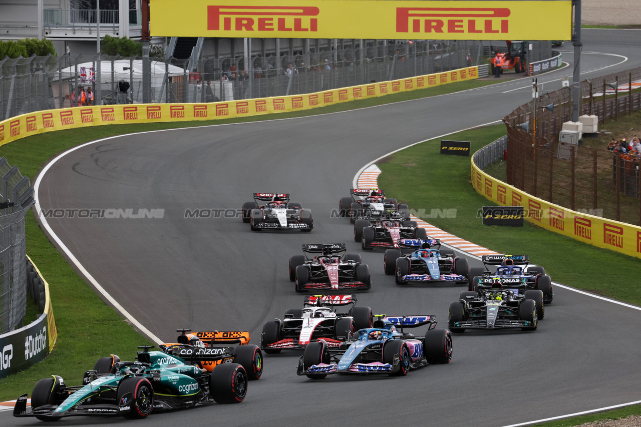 GP OLANDA, Pierre Gasly (FRA) Alpine F1 Team A523 at the partenza of the race.

27.08.2023. Formula 1 World Championship, Rd 14, Dutch Grand Prix, Zandvoort, Netherlands, Gara Day.

 - www.xpbimages.com, EMail: requests@xpbimages.com © Copyright: Staley / XPB Images