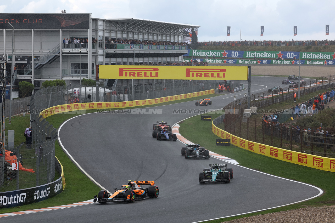 GP OLANDA, Lando Norris (GBR) McLaren MCL60.

27.08.2023. Formula 1 World Championship, Rd 14, Dutch Grand Prix, Zandvoort, Netherlands, Gara Day.

 - www.xpbimages.com, EMail: requests@xpbimages.com © Copyright: Staley / XPB Images