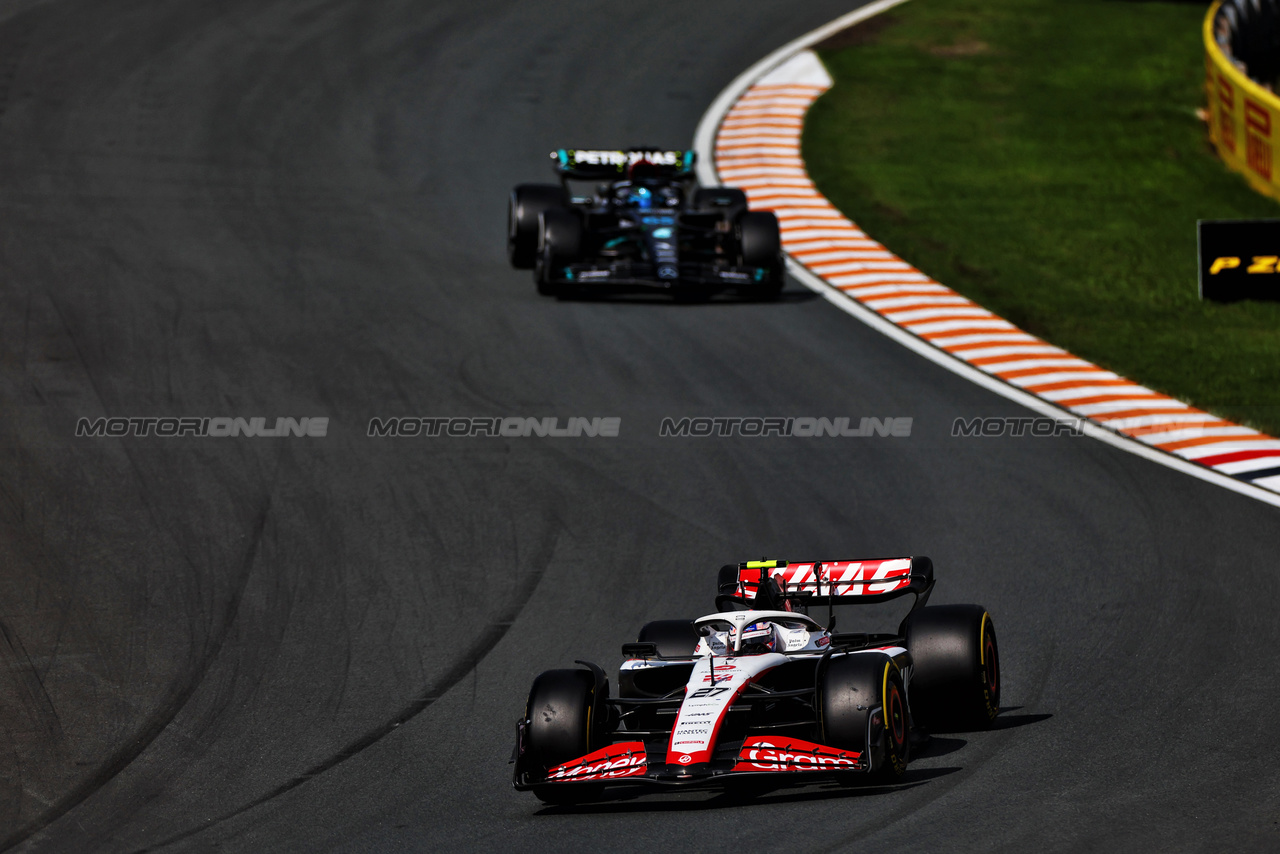 GP OLANDA, Nico Hulkenberg (GER) Haas VF-23.

27.08.2023. Formula 1 World Championship, Rd 14, Dutch Grand Prix, Zandvoort, Netherlands, Gara Day.

 - www.xpbimages.com, EMail: requests@xpbimages.com © Copyright: Staley / XPB Images