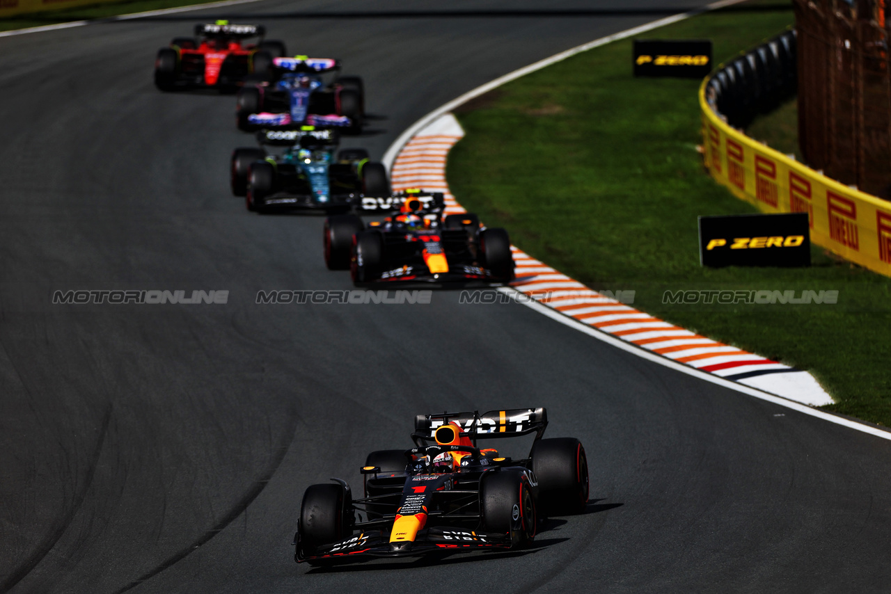 GP OLANDA, Max Verstappen (NLD) Red Bull Racing RB19.

27.08.2023. Formula 1 World Championship, Rd 14, Dutch Grand Prix, Zandvoort, Netherlands, Gara Day.

 - www.xpbimages.com, EMail: requests@xpbimages.com © Copyright: Staley / XPB Images
