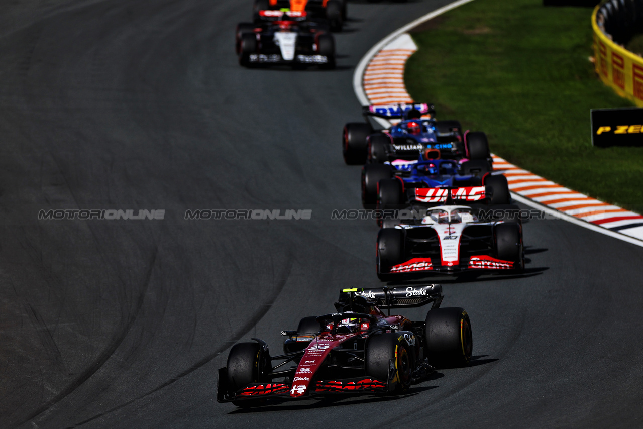 GP OLANDA, Zhou Guanyu (CHN) Alfa Romeo F1 Team C43.

27.08.2023. Formula 1 World Championship, Rd 14, Dutch Grand Prix, Zandvoort, Netherlands, Gara Day.

 - www.xpbimages.com, EMail: requests@xpbimages.com © Copyright: Staley / XPB Images