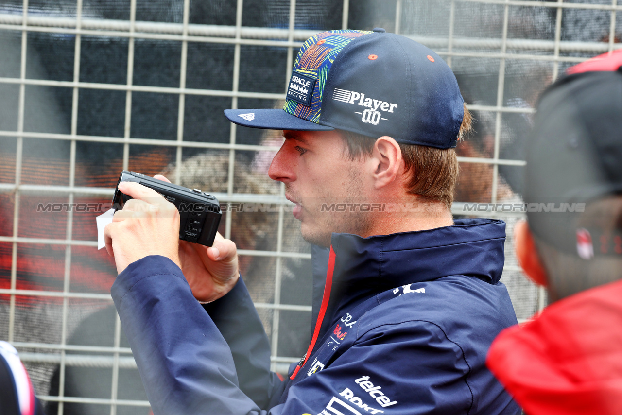 GP OLANDA, Max Verstappen (NLD) Red Bull Racing on the drivers' parade.

27.08.2023. Formula 1 World Championship, Rd 14, Dutch Grand Prix, Zandvoort, Netherlands, Gara Day.

 - www.xpbimages.com, EMail: requests@xpbimages.com © Copyright: Coates / XPB Images