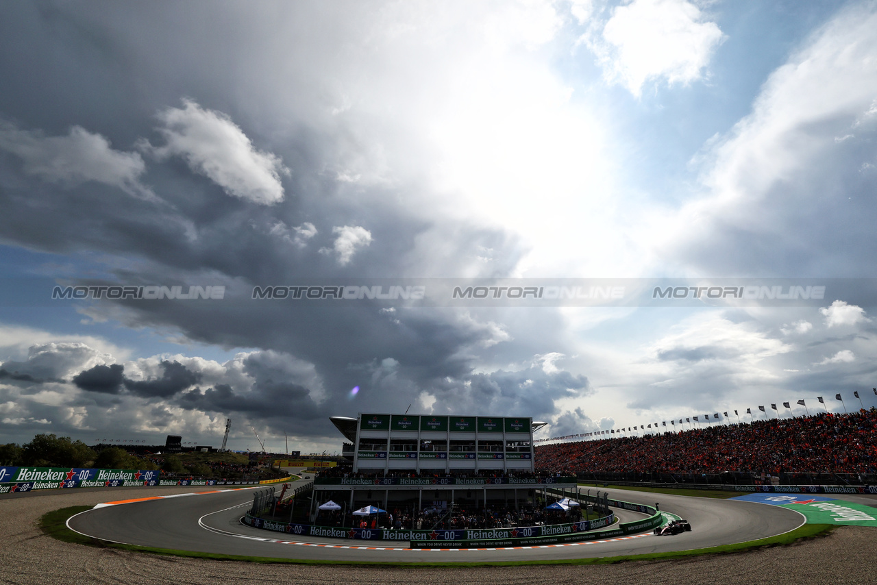 GP OLANDA, Valtteri Bottas (FIN) Alfa Romeo F1 Team C43.

27.08.2023. Formula 1 World Championship, Rd 14, Dutch Grand Prix, Zandvoort, Netherlands, Gara Day.

 - www.xpbimages.com, EMail: requests@xpbimages.com © Copyright: Coates / XPB Images