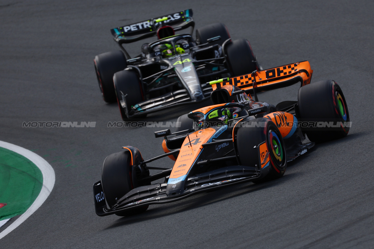 GP OLANDA, Lando Norris (GBR) McLaren MCL60.

27.08.2023. Formula 1 World Championship, Rd 14, Dutch Grand Prix, Zandvoort, Netherlands, Gara Day.

 - www.xpbimages.com, EMail: requests@xpbimages.com © Copyright: Coates / XPB Images