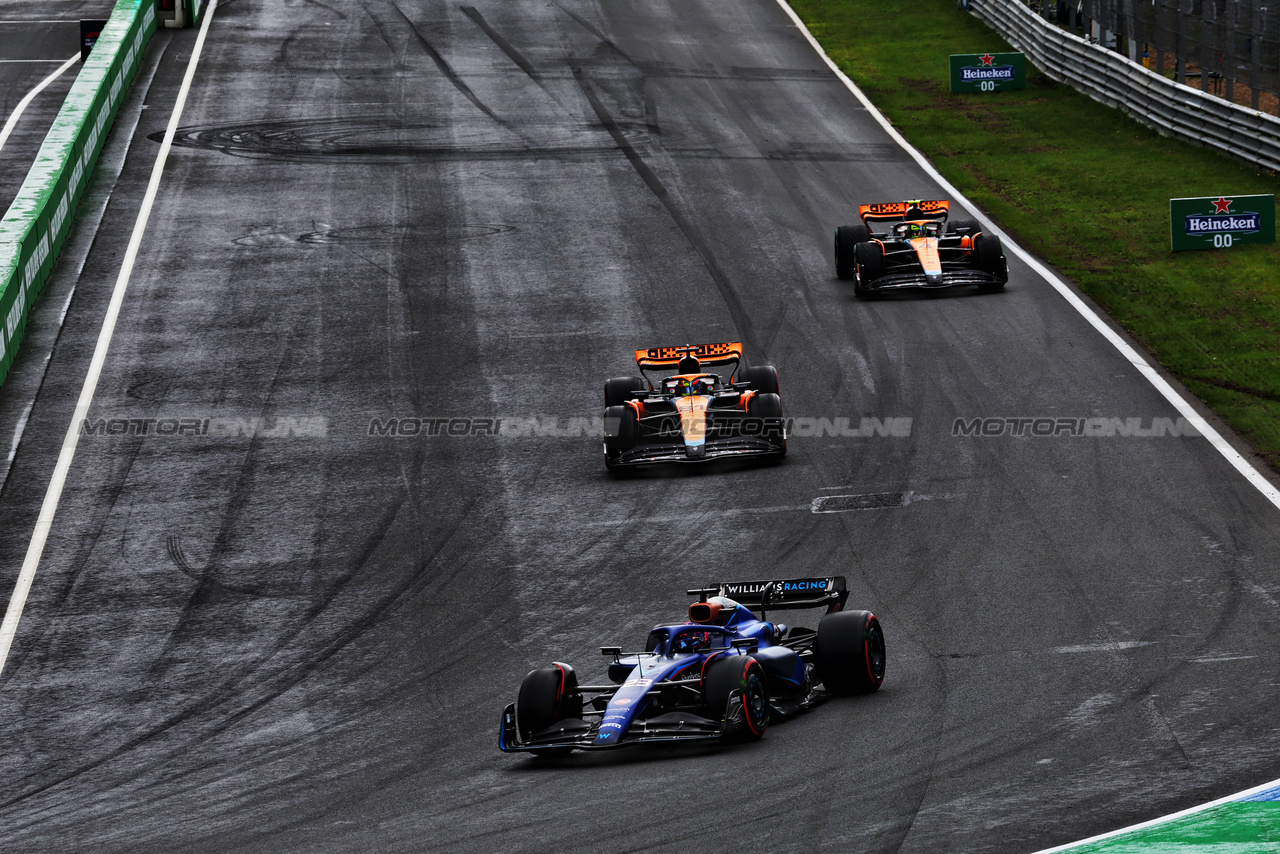 GP OLANDA, Alexander Albon (THA) Williams Racing FW45.

27.08.2023. Formula 1 World Championship, Rd 14, Dutch Grand Prix, Zandvoort, Netherlands, Gara Day.

 - www.xpbimages.com, EMail: requests@xpbimages.com © Copyright: Coates / XPB Images
