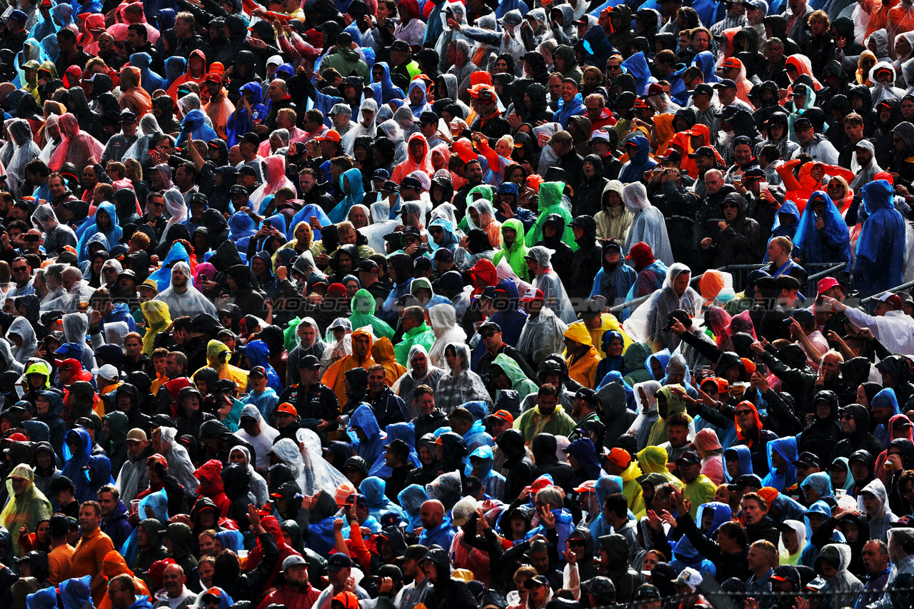 GP OLANDA, Circuit Atmosfera - fans in the grandstand.

27.08.2023. Formula 1 World Championship, Rd 14, Dutch Grand Prix, Zandvoort, Netherlands, Gara Day.

 - www.xpbimages.com, EMail: requests@xpbimages.com © Copyright: Coates / XPB Images