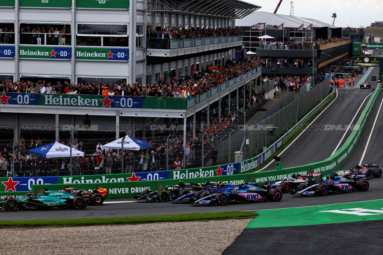 GP OLANDA, Pierre Gasly (FRA) Alpine F1 Team A523 at the partenza of the race.

27.08.2023. Formula 1 World Championship, Rd 14, Dutch Grand Prix, Zandvoort, Netherlands, Gara Day.

 - www.xpbimages.com, EMail: requests@xpbimages.com © Copyright: Coates / XPB Images