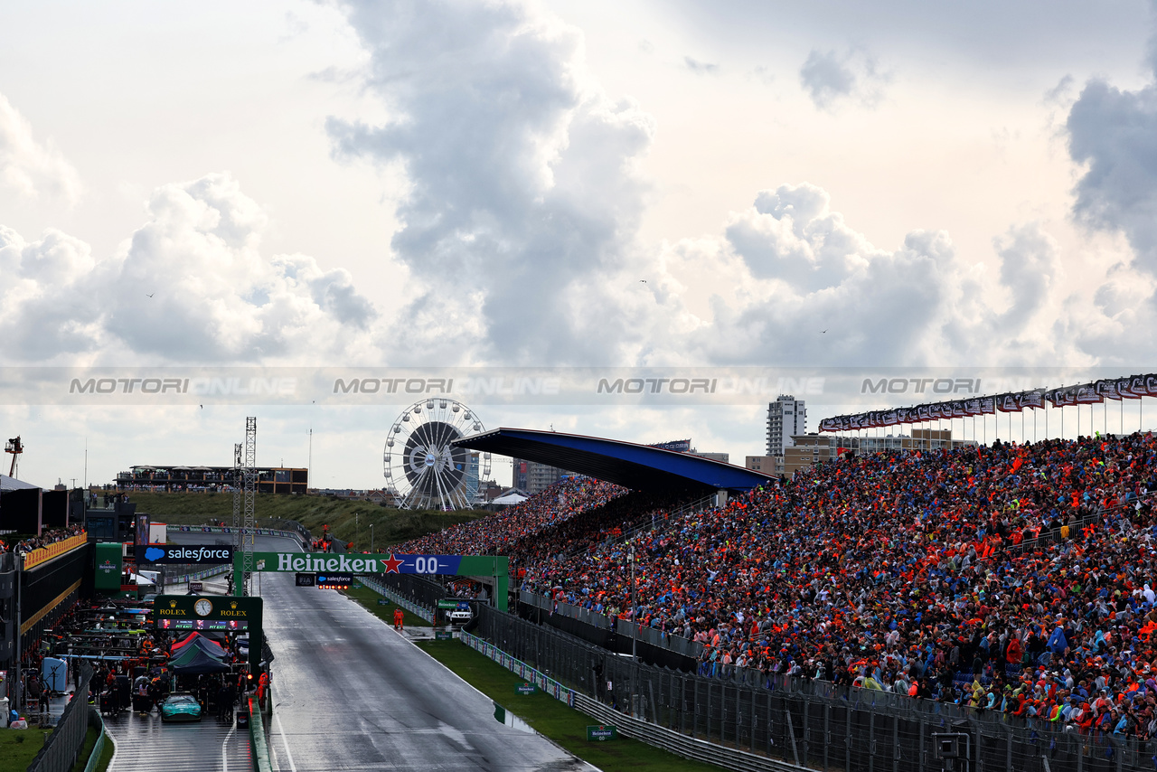 GP OLANDA, The Aston Martin FIA Safety Car in the pits while the race was stopped.

27.08.2023. Formula 1 World Championship, Rd 14, Dutch Grand Prix, Zandvoort, Netherlands, Gara Day.

 - www.xpbimages.com, EMail: requests@xpbimages.com © Copyright: Coates / XPB Images