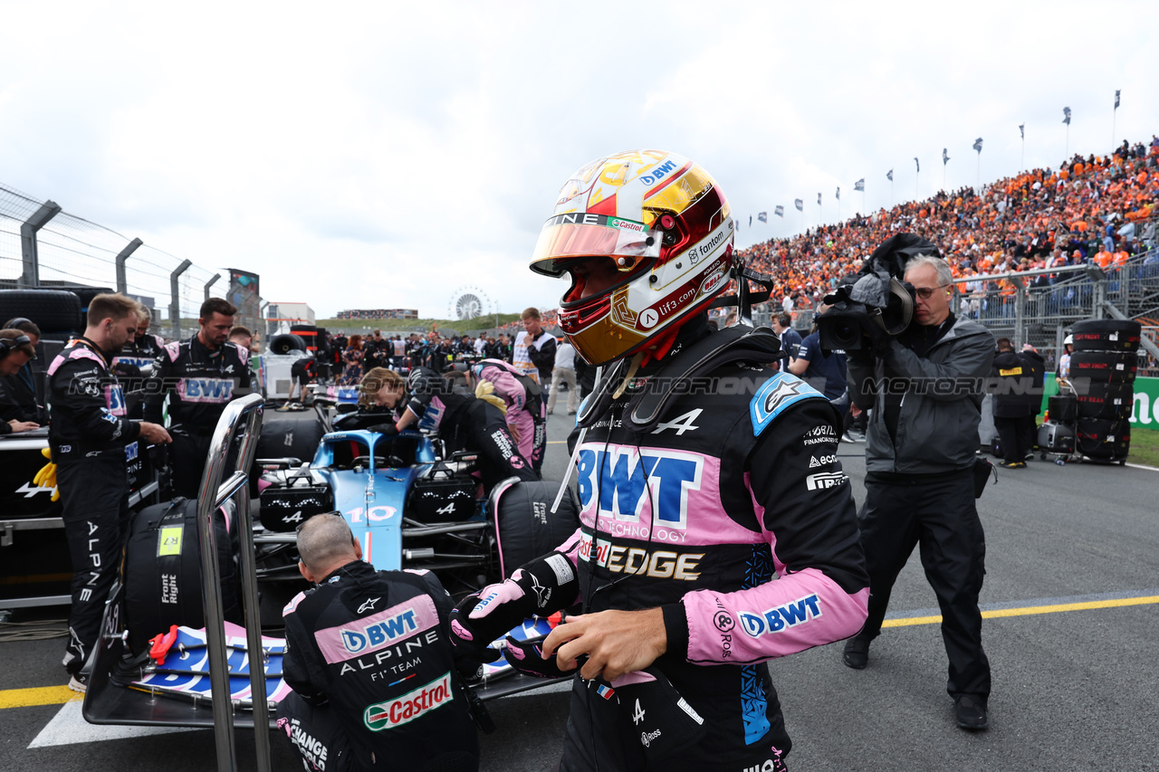 GP OLANDA, Pierre Gasly (FRA) Alpine F1 Team A523 on the grid.

27.08.2023. Formula 1 World Championship, Rd 14, Dutch Grand Prix, Zandvoort, Netherlands, Gara Day.

- www.xpbimages.com, EMail: requests@xpbimages.com © Copyright: Moy / XPB Images