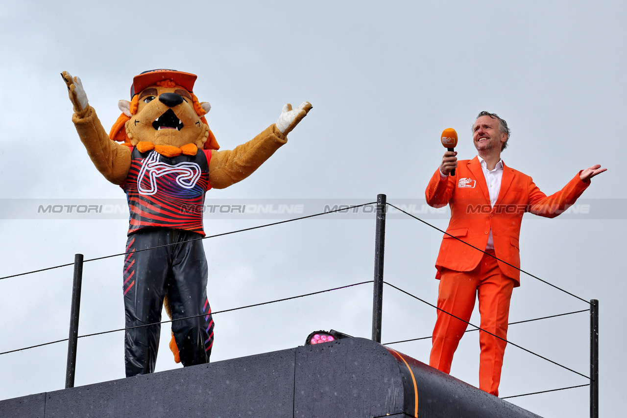 GP OLANDA, Circuit Atmosfera.

27.08.2023. Formula 1 World Championship, Rd 14, Dutch Grand Prix, Zandvoort, Netherlands, Gara Day.

- www.xpbimages.com, EMail: requests@xpbimages.com © Copyright: Moy / XPB Images