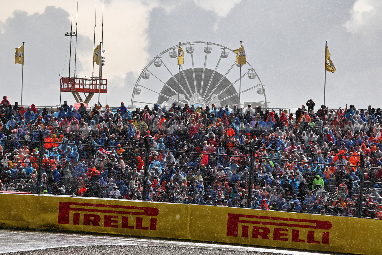 GP OLANDA, Circuit Atmosfera - fans in the grandstand.

27.08.2023. Formula 1 World Championship, Rd 14, Dutch Grand Prix, Zandvoort, Netherlands, Gara Day.

- www.xpbimages.com, EMail: requests@xpbimages.com © Copyright: Moy / XPB Images