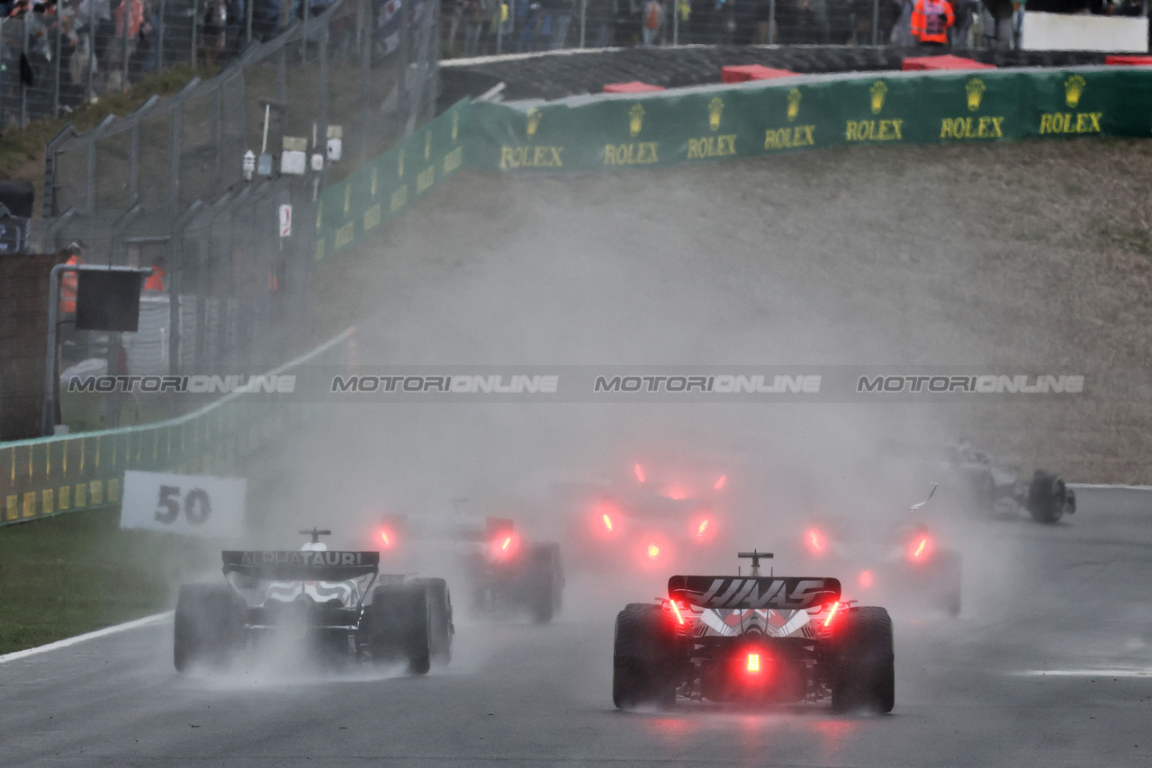 GP OLANDA, Kevin Magnussen (DEN) Haas VF-23.

27.08.2023. Formula 1 World Championship, Rd 14, Dutch Grand Prix, Zandvoort, Netherlands, Gara Day.

- www.xpbimages.com, EMail: requests@xpbimages.com © Copyright: Moy / XPB Images