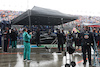 GP OLANDA, George Russell (GBR) Mercedes AMG F1 W14 in the pits as the race is stopped.
27.08.2023. Formula 1 World Championship, Rd 14, Dutch Grand Prix, Zandvoort, Netherlands, Gara Day.
- www.xpbimages.com, EMail: requests@xpbimages.com © Copyright: Bearne / XPB Images