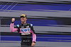 GP OLANDA, Pierre Gasly (FRA) Alpine F1 Team celebrates his third position on the podium.
27.08.2023. Formula 1 World Championship, Rd 14, Dutch Grand Prix, Zandvoort, Netherlands, Gara Day.
- www.xpbimages.com, EMail: requests@xpbimages.com © Copyright: Bearne / XPB Images
