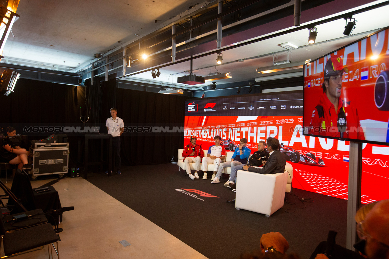 GP OLANDA, (L to R): Carlos Sainz Jr (ESP) Ferrari; Pierre Gasly (FRA) Alpine F1 Team; Logan Sargeant (USA) Williams Racing; e Kevin Magnussen (DEN) Haas F1 Team, in the FIA Press Conference.

24.08.2023. Formula 1 World Championship, Rd 14, Dutch Grand Prix, Zandvoort, Netherlands, Preparation Day.

- www.xpbimages.com, EMail: requests@xpbimages.com © Copyright: XPB Images