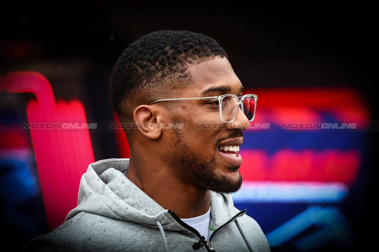GP OLANDA, Anthony Joshua (GBR), Boxer
24.08.2023. Formula 1 World Championship, Rd 14, Dutch Grand Prix, Zandvoort, Netherlands, Preparation Day.
- www.xpbimages.com, EMail: requests@xpbimages.com © Copyright: Charniaux / XPB Images