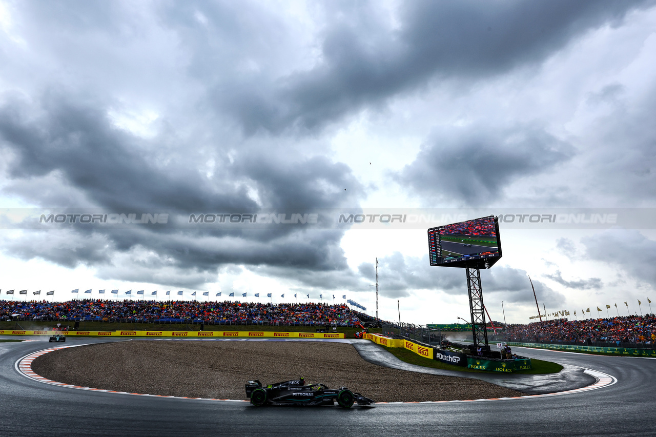 GP OLANDA, Lewis Hamilton (GBR), Mercedes AMG F1  
26.08.2023. Formula 1 World Championship, Rd 14, Dutch Grand Prix, Zandvoort, Netherlands, Qualifiche Day.
- www.xpbimages.com, EMail: requests@xpbimages.com © Copyright: Charniaux / XPB Images