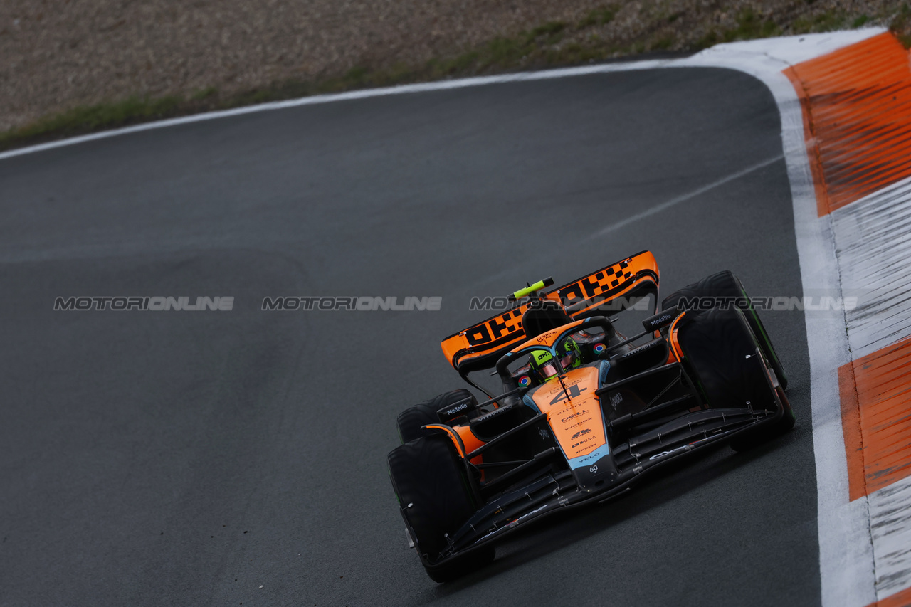 GP OLANDA, Lando Norris (GBR) McLaren MCL60.

26.08.2023. Formula 1 World Championship, Rd 14, Dutch Grand Prix, Zandvoort, Netherlands, Qualifiche Day.

 - www.xpbimages.com, EMail: requests@xpbimages.com © Copyright: Coates / XPB Images