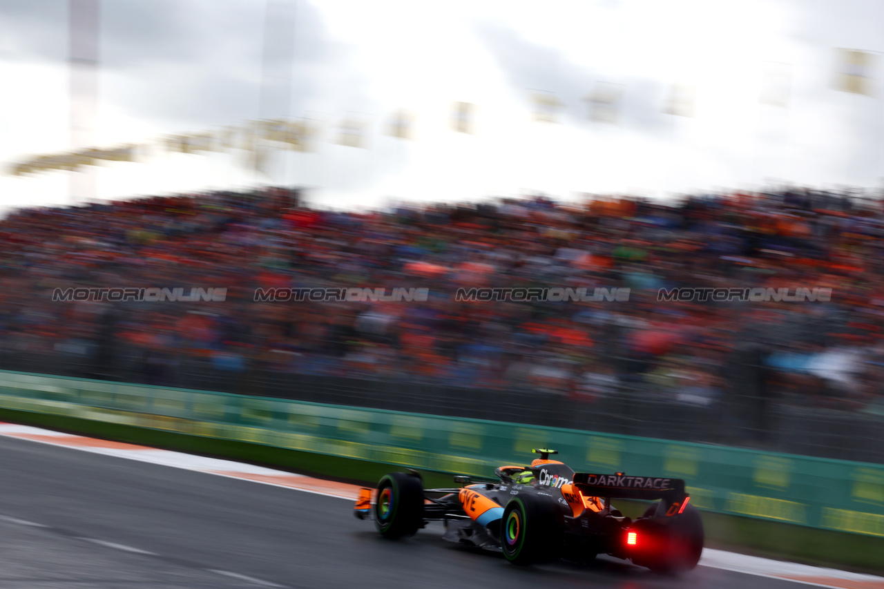 GP OLANDA, Lando Norris (GBR) McLaren MCL60.

26.08.2023. Formula 1 World Championship, Rd 14, Dutch Grand Prix, Zandvoort, Netherlands, Qualifiche Day.

 - www.xpbimages.com, EMail: requests@xpbimages.com © Copyright: Coates / XPB Images