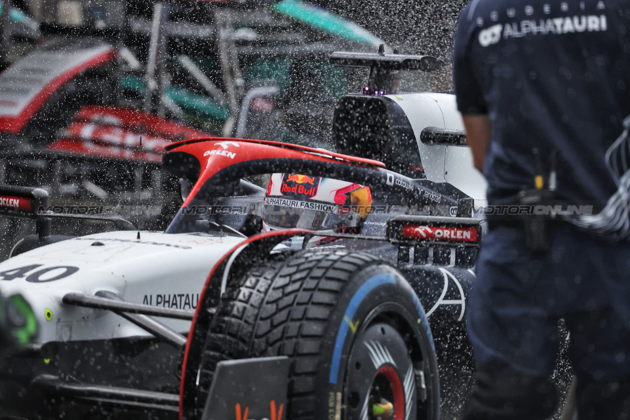 GP OLANDA, Liam Lawson (NZL) AlphaTauri AT04 in the pits.

26.08.2023. Formula 1 World Championship, Rd 14, Dutch Grand Prix, Zandvoort, Netherlands, Qualifiche Day.

- www.xpbimages.com, EMail: requests@xpbimages.com © Copyright: Bearne / XPB Images