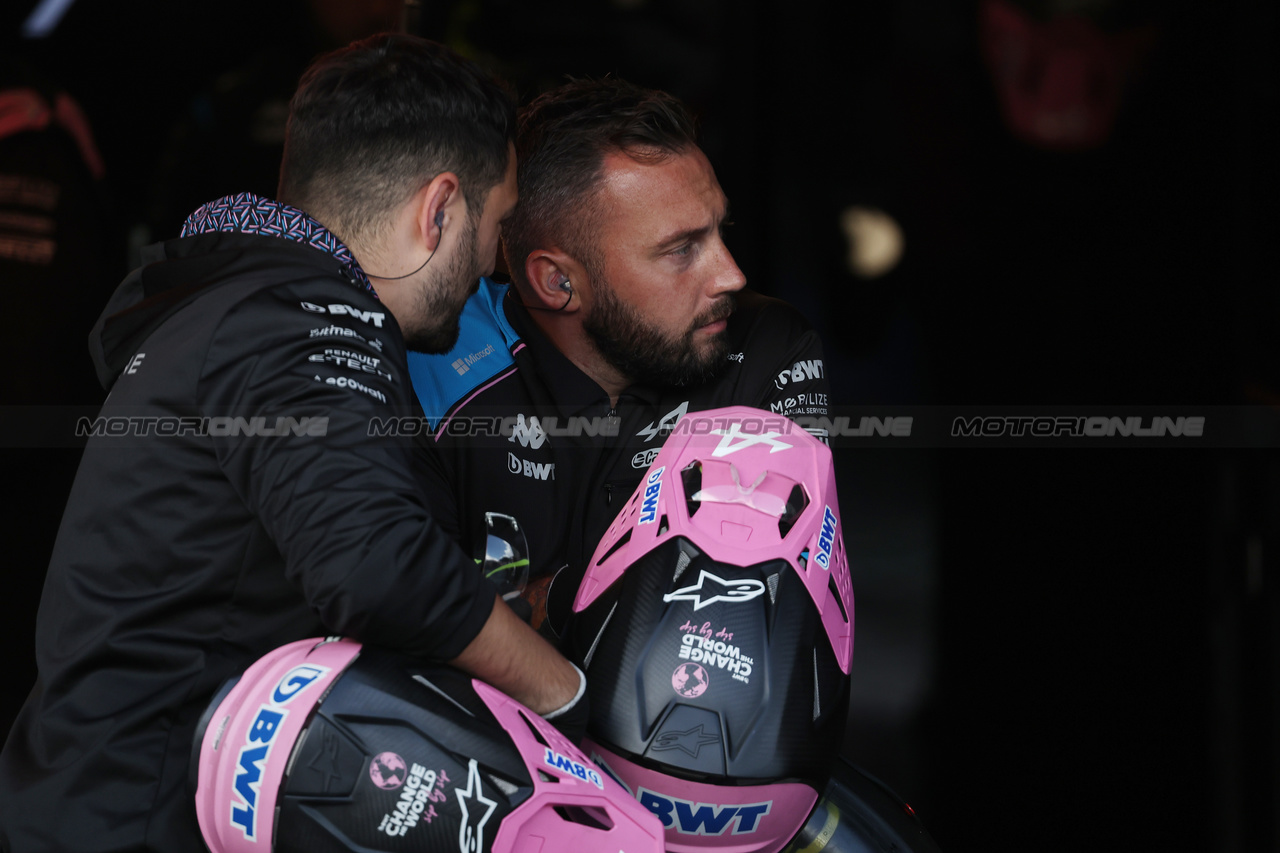 GP OLANDA, Alpine F1 Team meccanici.

26.08.2023. Formula 1 World Championship, Rd 14, Dutch Grand Prix, Zandvoort, Netherlands, Qualifiche Day.

- www.xpbimages.com, EMail: requests@xpbimages.com © Copyright: Bearne / XPB Images