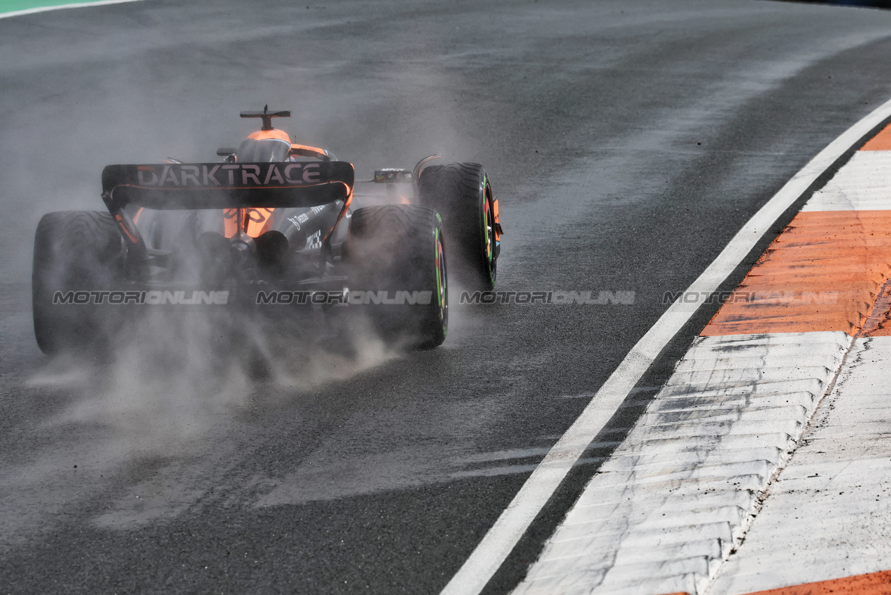 GP OLANDA, Oscar Piastri (AUS) McLaren MCL60.

26.08.2023. Formula 1 World Championship, Rd 14, Dutch Grand Prix, Zandvoort, Netherlands, Qualifiche Day.

- www.xpbimages.com, EMail: requests@xpbimages.com © Copyright: Moy / XPB Images