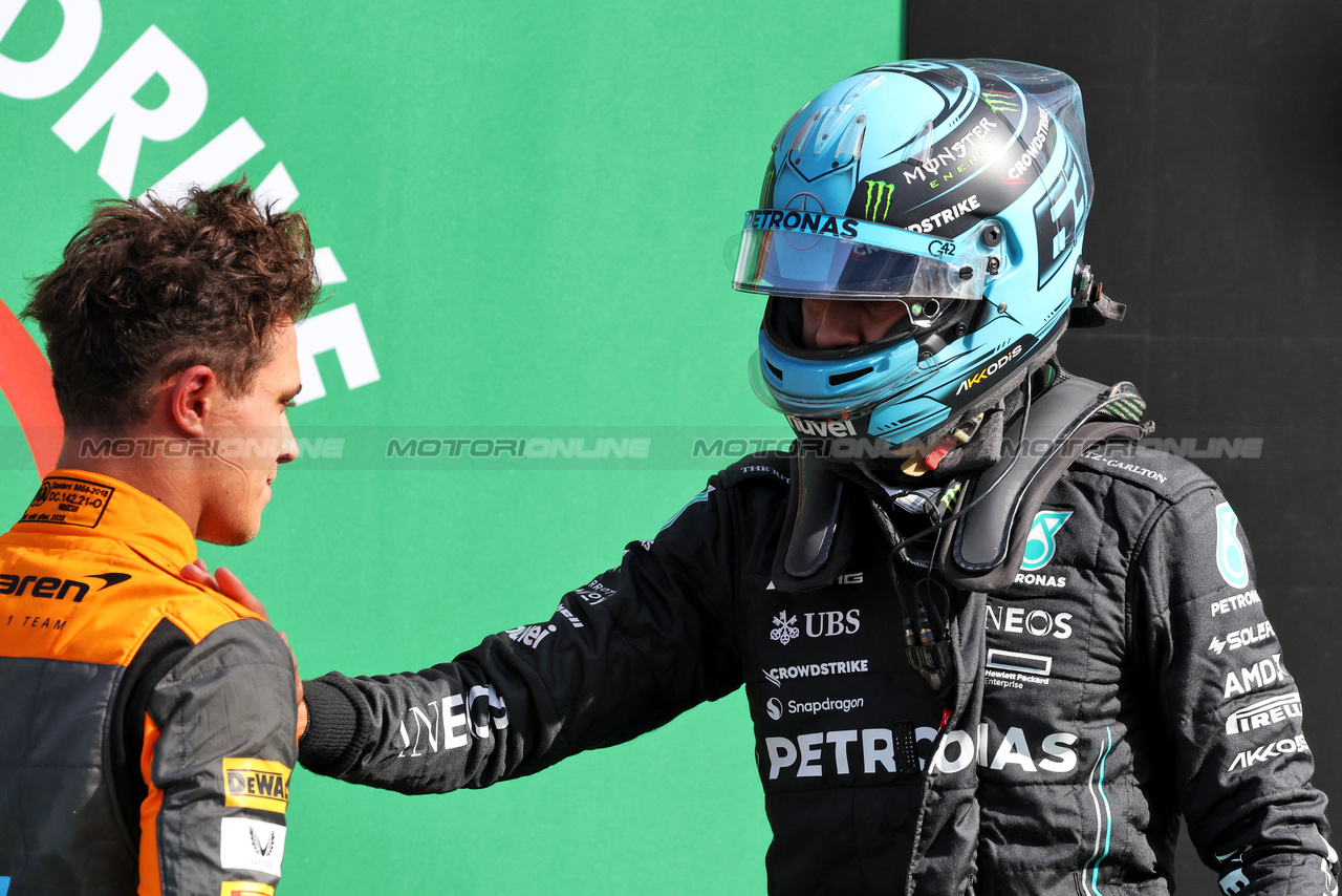 GP OLANDA, (L to R): Second placed Lando Norris (GBR) McLaren with third placed George Russell (GBR) Mercedes AMG F1 in qualifying parc ferme.

26.08.2023. Formula 1 World Championship, Rd 14, Dutch Grand Prix, Zandvoort, Netherlands, Qualifiche Day.

- www.xpbimages.com, EMail: requests@xpbimages.com © Copyright: Bearne / XPB Images