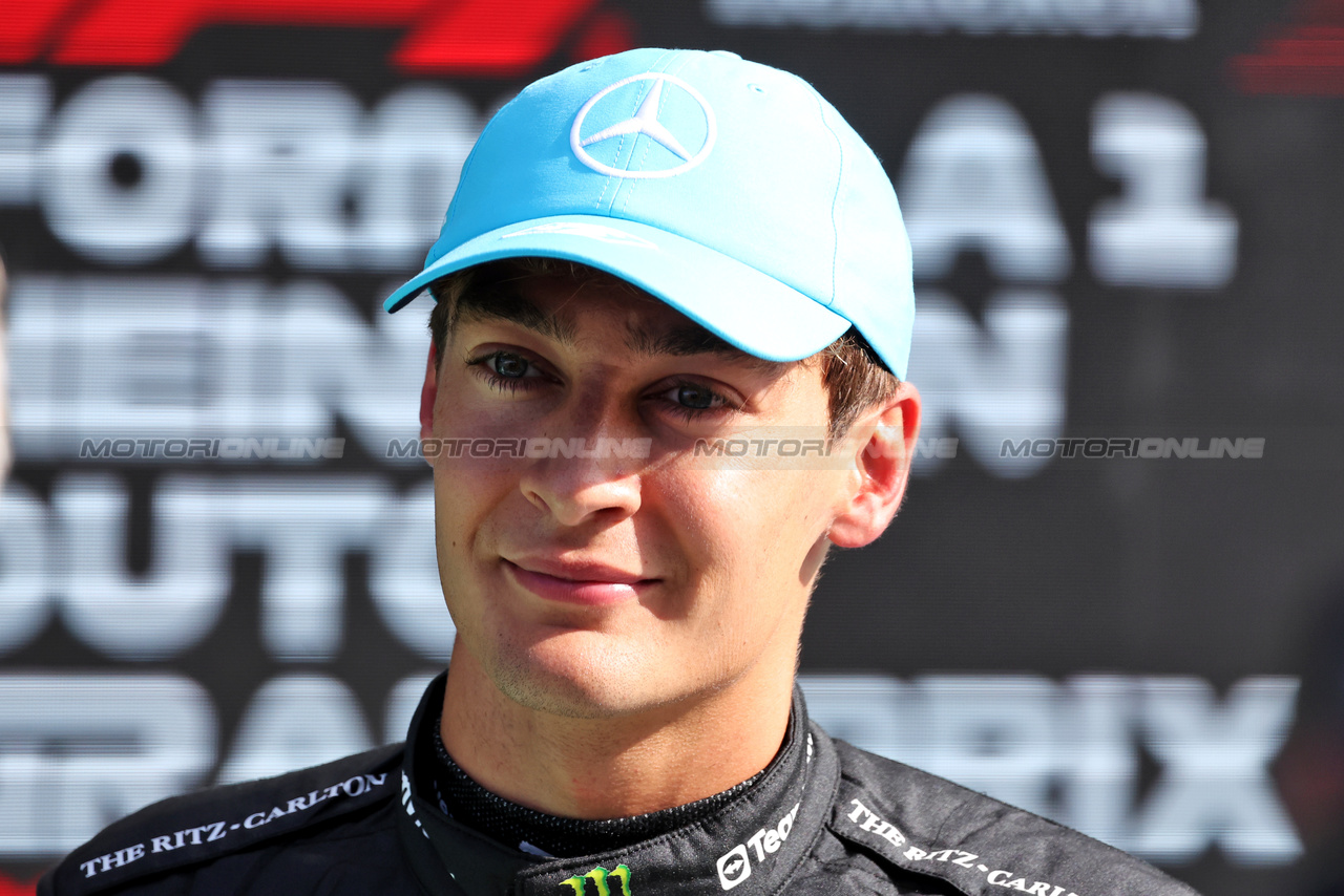 GP OLANDA, George Russell (GBR) Mercedes AMG F1, third position, in qualifying parc ferme.

26.08.2023. Formula 1 World Championship, Rd 14, Dutch Grand Prix, Zandvoort, Netherlands, Qualifiche Day.

- www.xpbimages.com, EMail: requests@xpbimages.com © Copyright: Bearne / XPB Images