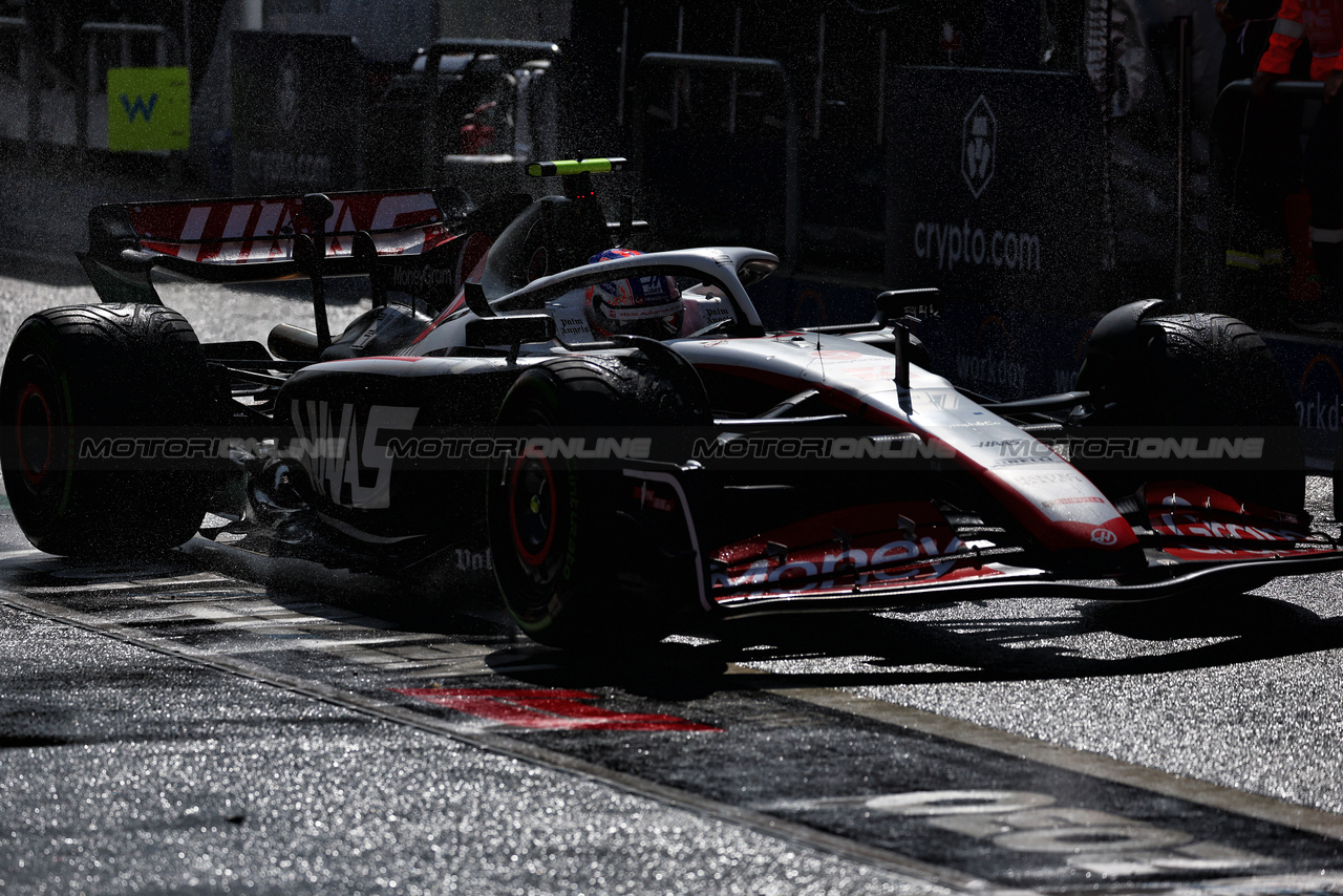 GP OLANDA, Nico Hulkenberg (GER) Haas VF-23.

26.08.2023. Formula 1 World Championship, Rd 14, Dutch Grand Prix, Zandvoort, Netherlands, Qualifiche Day.

 - www.xpbimages.com, EMail: requests@xpbimages.com © Copyright: Coates / XPB Images