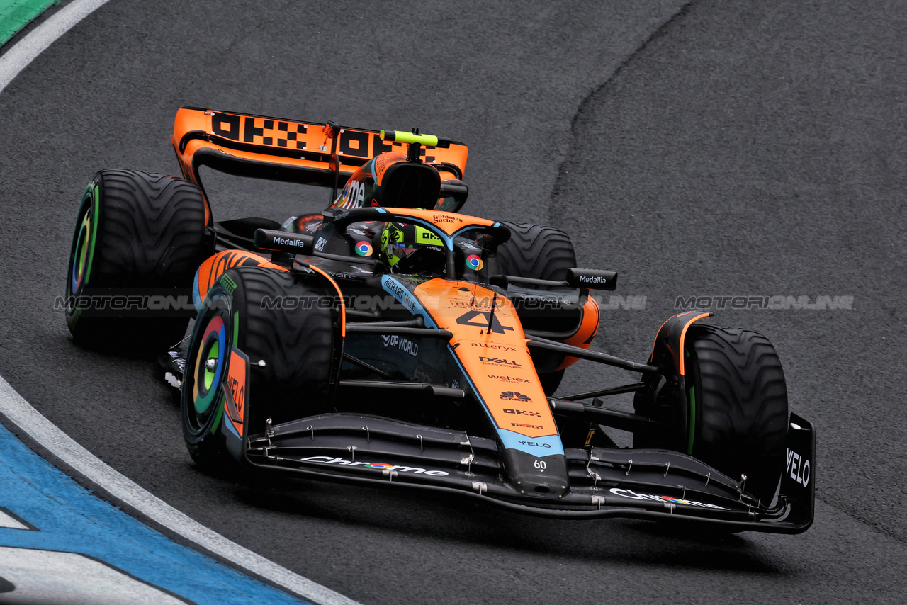 GP OLANDA, Lando Norris (GBR) McLaren MCL60.

26.08.2023. Formula 1 World Championship, Rd 14, Dutch Grand Prix, Zandvoort, Netherlands, Qualifiche Day.

- www.xpbimages.com, EMail: requests@xpbimages.com © Copyright: Moy / XPB Images