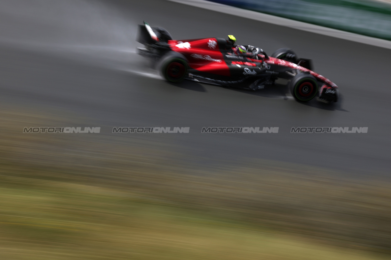 GP OLANDA, Zhou Guanyu (CHN) Alfa Romeo F1 Team C43.

26.08.2023. Formula 1 World Championship, Rd 14, Dutch Grand Prix, Zandvoort, Netherlands, Qualifiche Day.

 - www.xpbimages.com, EMail: requests@xpbimages.com © Copyright: Staley / XPB Images