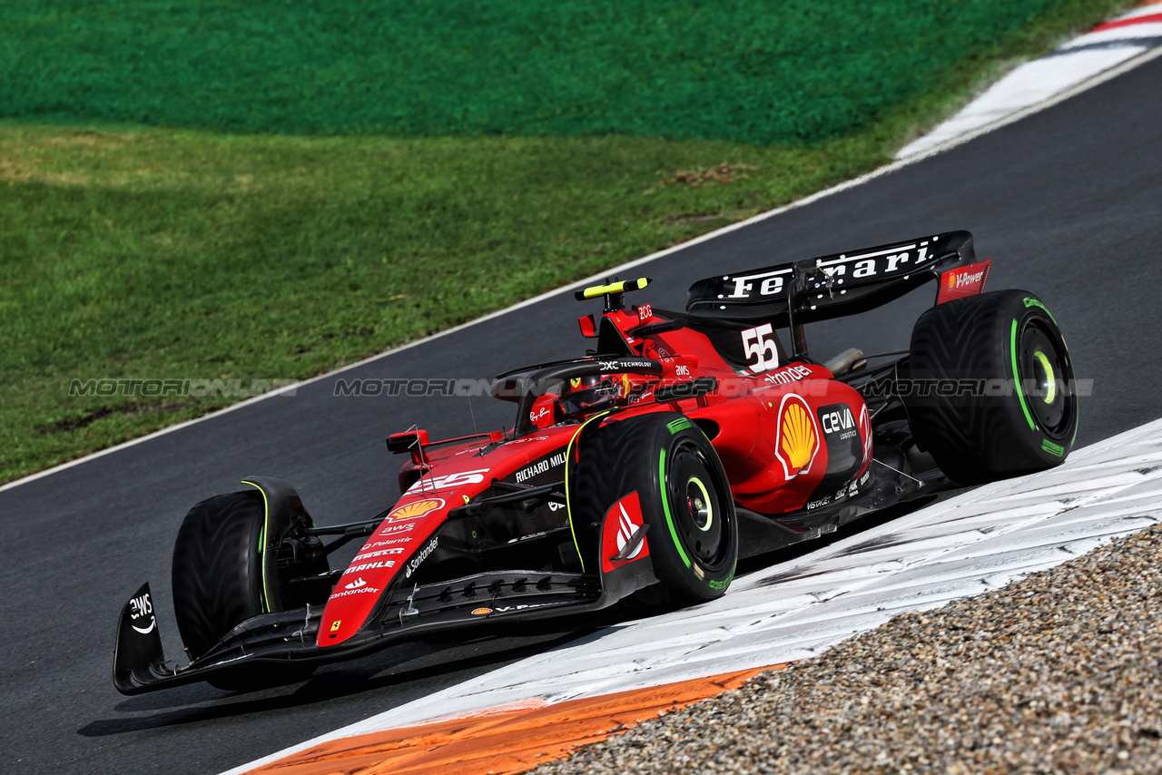 GP OLANDA, Carlos Sainz Jr (ESP) Ferrari SF-23.

26.08.2023. Formula 1 World Championship, Rd 14, Dutch Grand Prix, Zandvoort, Netherlands, Qualifiche Day.

- www.xpbimages.com, EMail: requests@xpbimages.com © Copyright: Moy / XPB Images