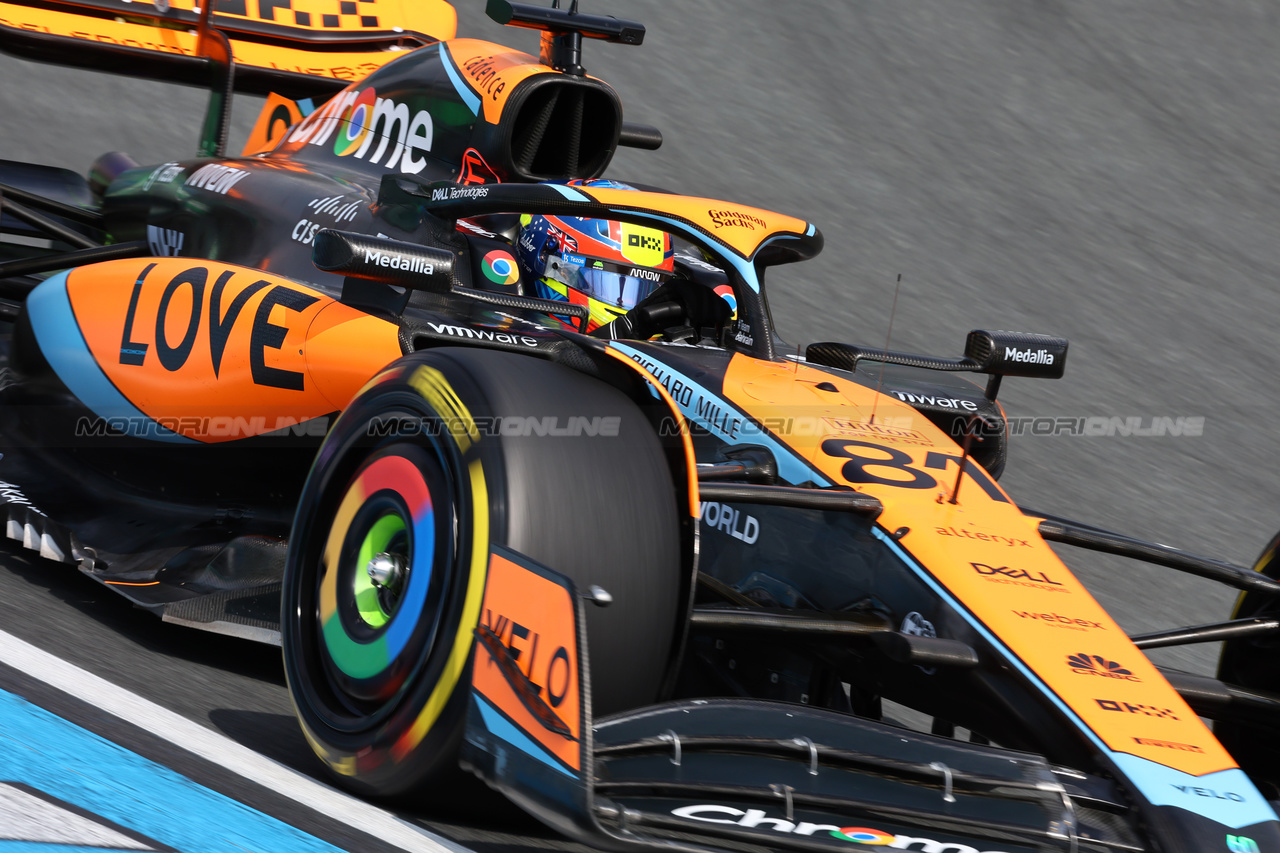 GP OLANDA, Oscar Piastri (AUS) McLaren MCL60.

25.08.2023. Formula 1 World Championship, Rd 14, Dutch Grand Prix, Zandvoort, Netherlands, Practice Day.

- www.xpbimages.com, EMail: requests@xpbimages.com © Copyright: Miltenburg / XPB Images