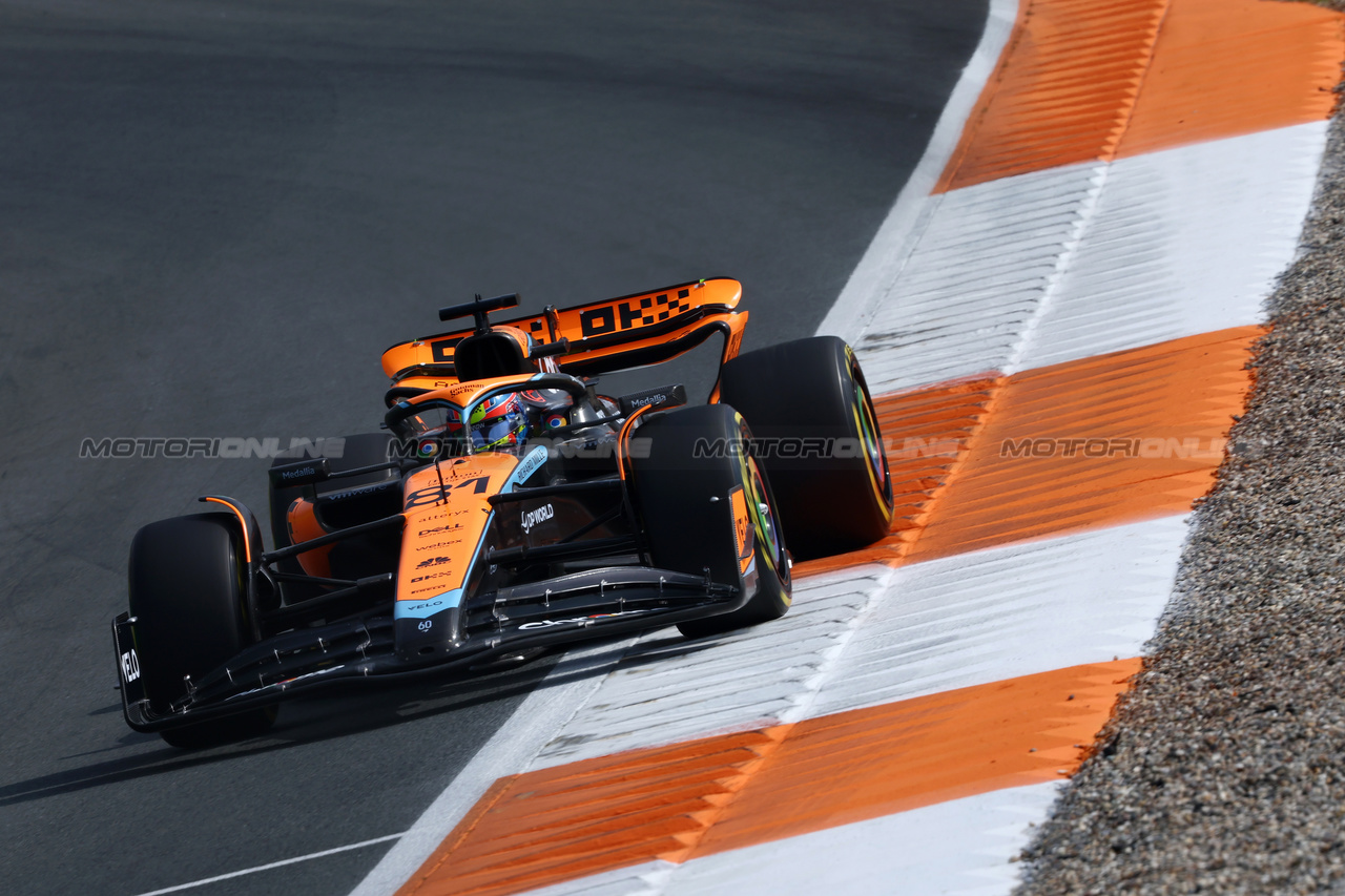GP OLANDA, Oscar Piastri (AUS) McLaren MCL60.

25.08.2023. Formula 1 World Championship, Rd 14, Dutch Grand Prix, Zandvoort, Netherlands, Practice Day.

- www.xpbimages.com, EMail: requests@xpbimages.com © Copyright: Charniaux / XPB Images