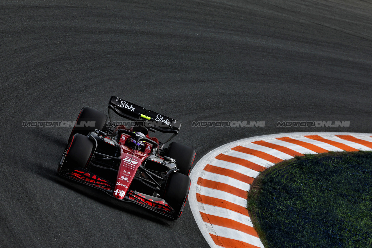 GP OLANDA, Zhou Guanyu (CHN) Alfa Romeo F1 Team C43.

25.08.2023. Formula 1 World Championship, Rd 14, Dutch Grand Prix, Zandvoort, Netherlands, Practice Day.

 - www.xpbimages.com, EMail: requests@xpbimages.com © Copyright: Coates / XPB Images