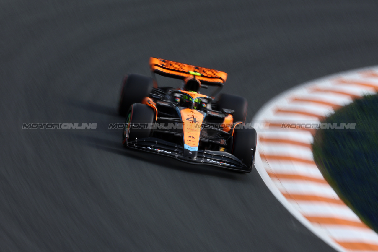 GP OLANDA, Lando Norris (GBR) McLaren MCL60.

25.08.2023. Formula 1 World Championship, Rd 14, Dutch Grand Prix, Zandvoort, Netherlands, Practice Day.

 - www.xpbimages.com, EMail: requests@xpbimages.com © Copyright: Coates / XPB Images