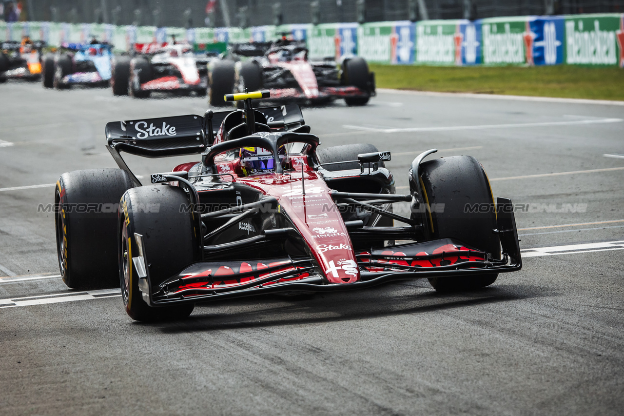 GP OLANDA, Zhou Guanyu (CHN) Alfa Romeo F1 Team C43.

25.08.2023. Formula 1 World Championship, Rd 14, Dutch Grand Prix, Zandvoort, Netherlands, Practice Day.

- www.xpbimages.com, EMail: requests@xpbimages.com © Copyright: Bearne / XPB Images