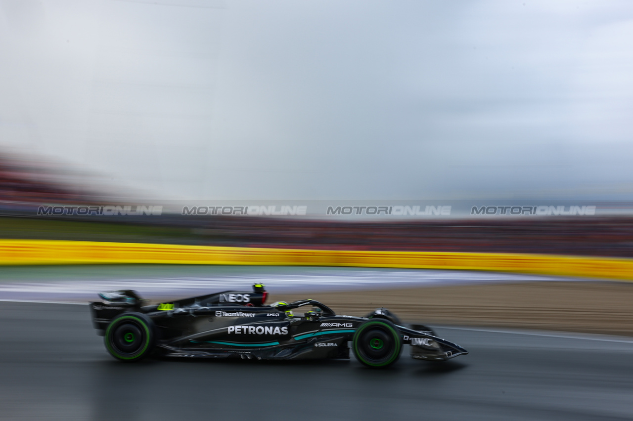 GP OLANDA, Lewis Hamilton (GBR), Mercedes AMG F1  
25.08.2023. Formula 1 World Championship, Rd 14, Dutch Grand Prix, Zandvoort, Netherlands, Practice Day.
- www.xpbimages.com, EMail: requests@xpbimages.com © Copyright: Charniaux / XPB Images