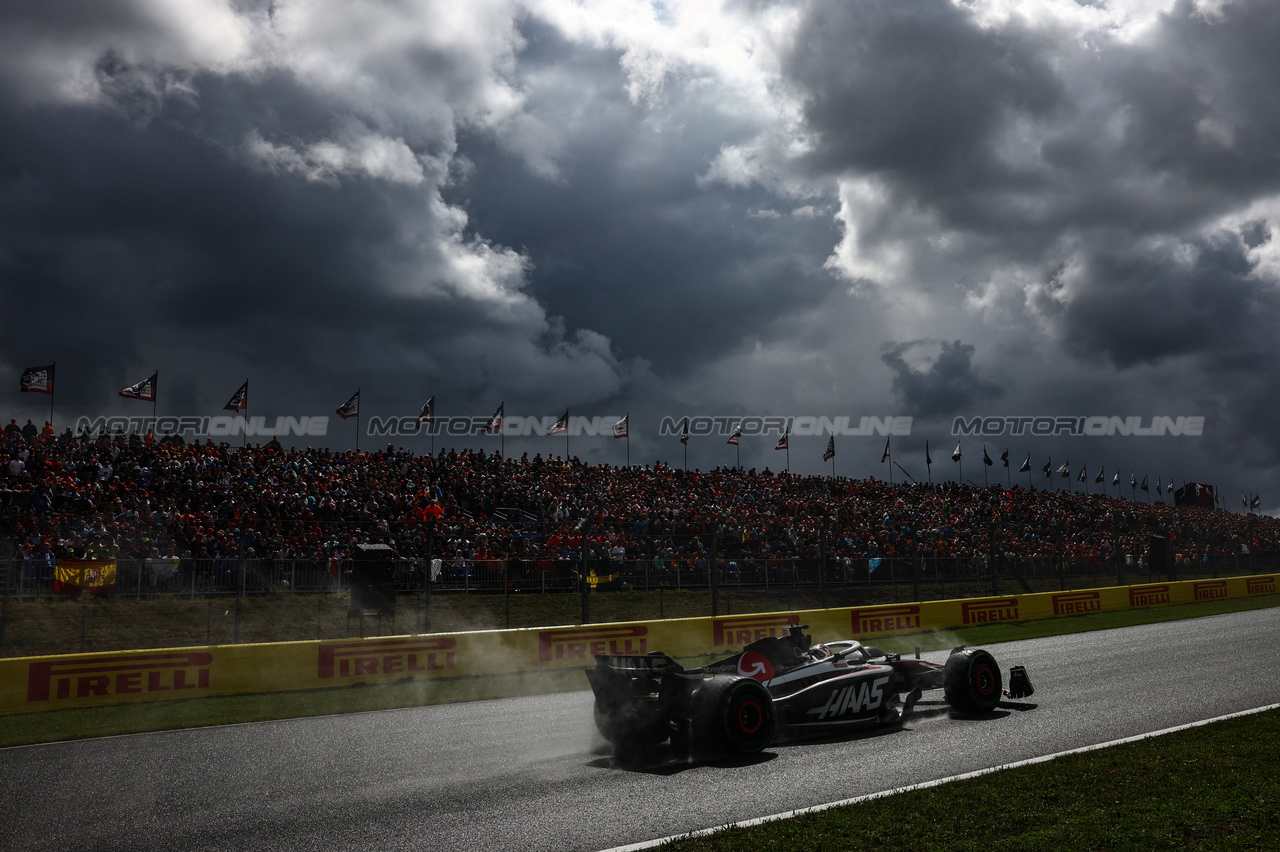 GP OLANDA, Nico Hulkenberg (GER), Haas F1 Team 
25.08.2023. Formula 1 World Championship, Rd 14, Dutch Grand Prix, Zandvoort, Netherlands, Practice Day.
- www.xpbimages.com, EMail: requests@xpbimages.com © Copyright: Charniaux / XPB Images