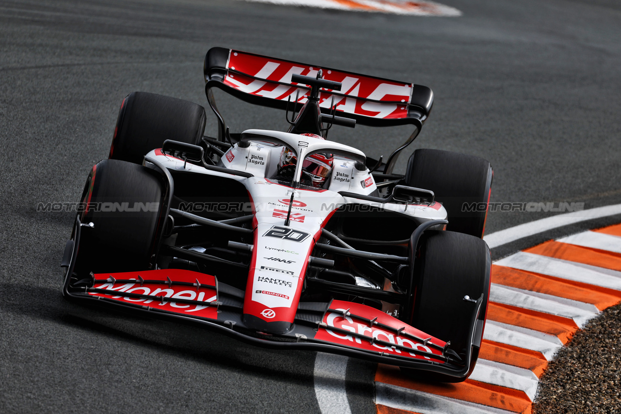 GP OLANDA, Kevin Magnussen (DEN) Haas VF-23.

25.08.2023. Formula 1 World Championship, Rd 14, Dutch Grand Prix, Zandvoort, Netherlands, Practice Day.

 - www.xpbimages.com, EMail: requests@xpbimages.com © Copyright: Coates / XPB Images