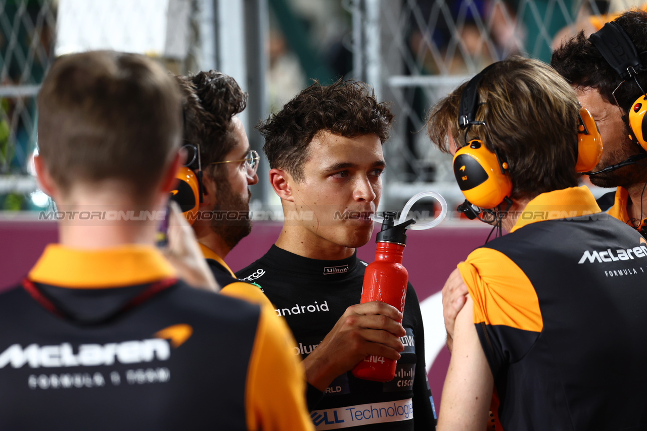 GP QATAR, Lando Norris (GBR) McLaren on the drivers' parade.

08.10.2023. Formula 1 World Championship, Rd 18, Qatar Grand Prix, Doha, Qatar, Gara Day.

 - www.xpbimages.com, EMail: requests@xpbimages.com © Copyright: Coates / XPB Images