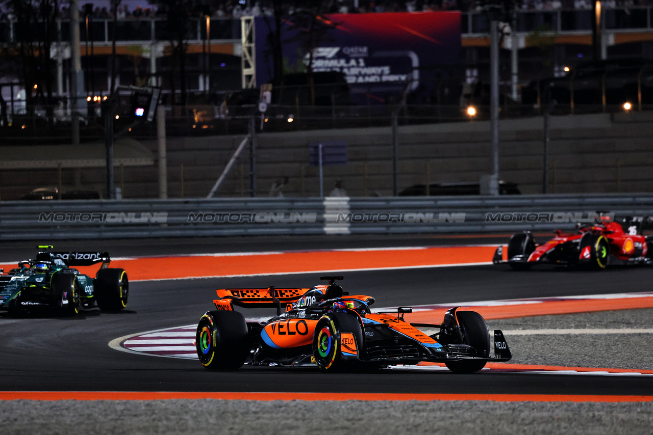 GP QATAR, Oscar Piastri (AUS) McLaren MCL60.

08.10.2023. Formula 1 World Championship, Rd 18, Qatar Grand Prix, Doha, Qatar, Gara Day.

- www.xpbimages.com, EMail: requests@xpbimages.com © Copyright: Charniaux / XPB Images