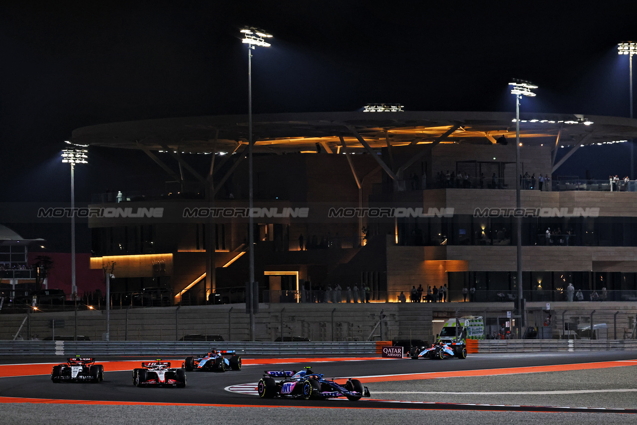 GP QATAR, Pierre Gasly (FRA) Alpine F1 Team A523.



08.10.2023. Formula 1 World Championship, Rd 18, Qatar Grand Prix, Doha, Qatar, Gara Day.

- www.xpbimages.com, EMail: requests@xpbimages.com © Copyright: Charniaux / XPB Images