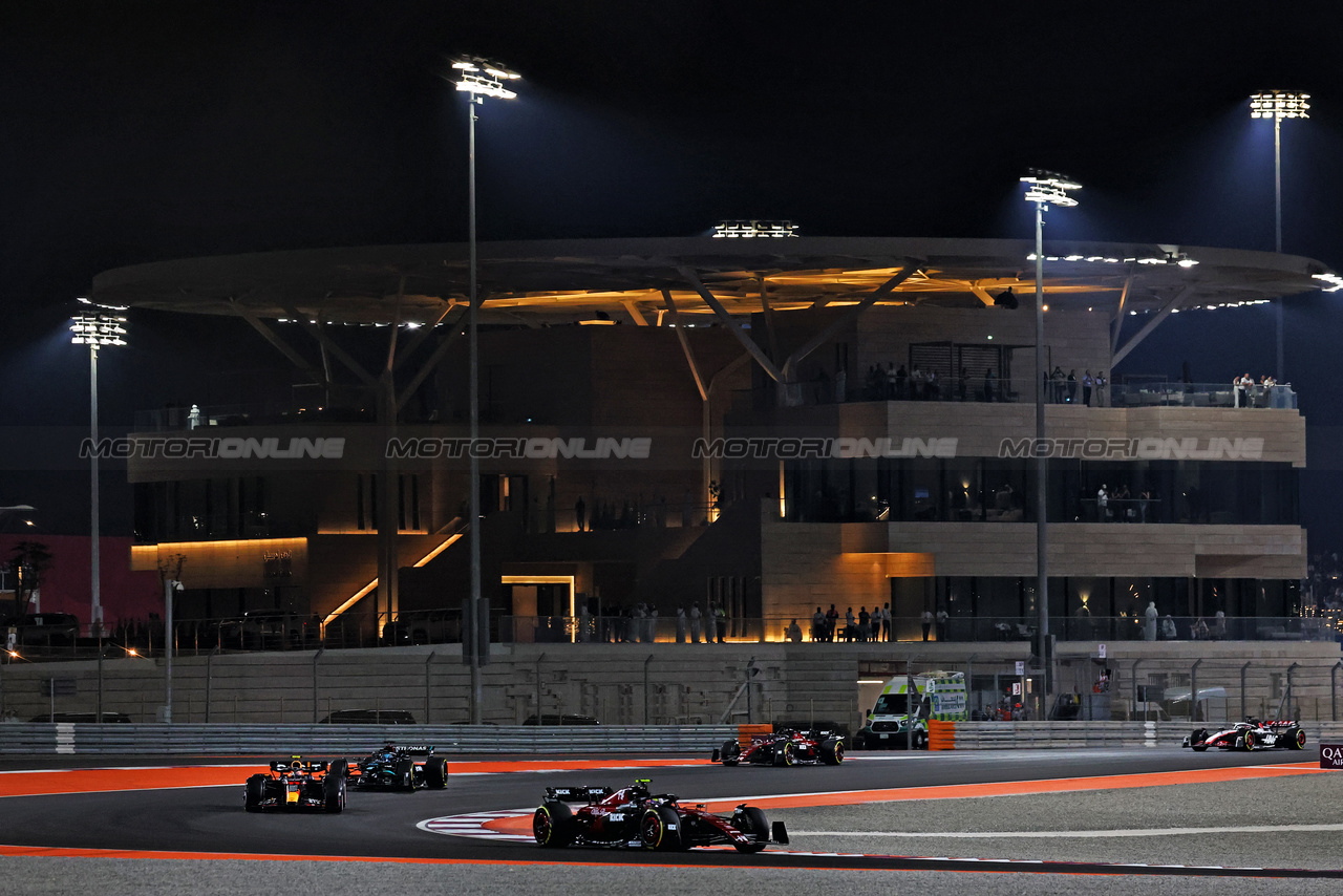 GP QATAR, Zhou Guanyu (CHN) Alfa Romeo F1 Team C43.

08.10.2023. Formula 1 World Championship, Rd 18, Qatar Grand Prix, Doha, Qatar, Gara Day.

- www.xpbimages.com, EMail: requests@xpbimages.com © Copyright: Charniaux / XPB Images