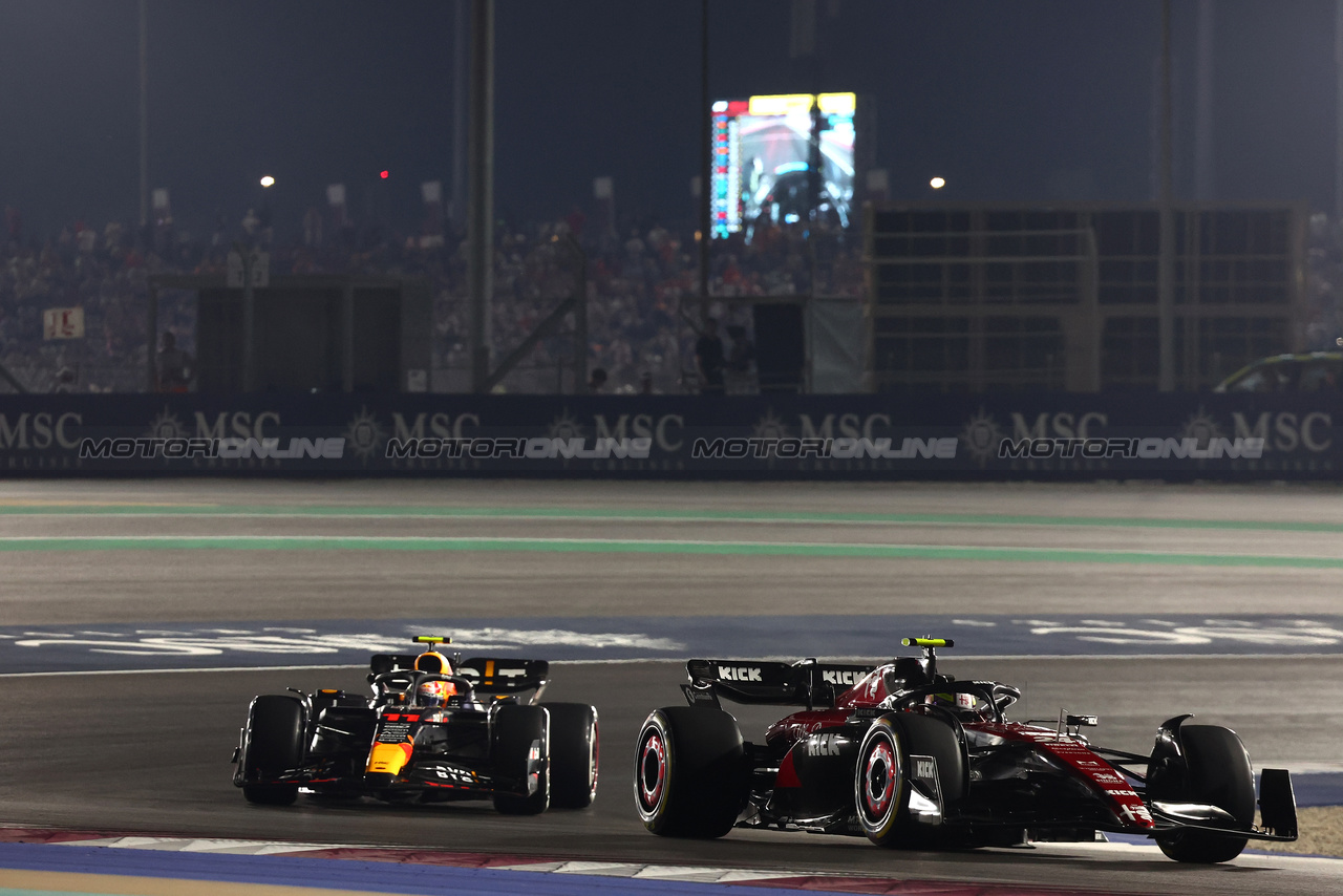 GP QATAR, Zhou Guanyu (CHN) Alfa Romeo F1 Team C43.

08.10.2023. Formula 1 World Championship, Rd 18, Qatar Grand Prix, Doha, Qatar, Gara Day.

- www.xpbimages.com, EMail: requests@xpbimages.com © Copyright: Batchelor / XPB Images