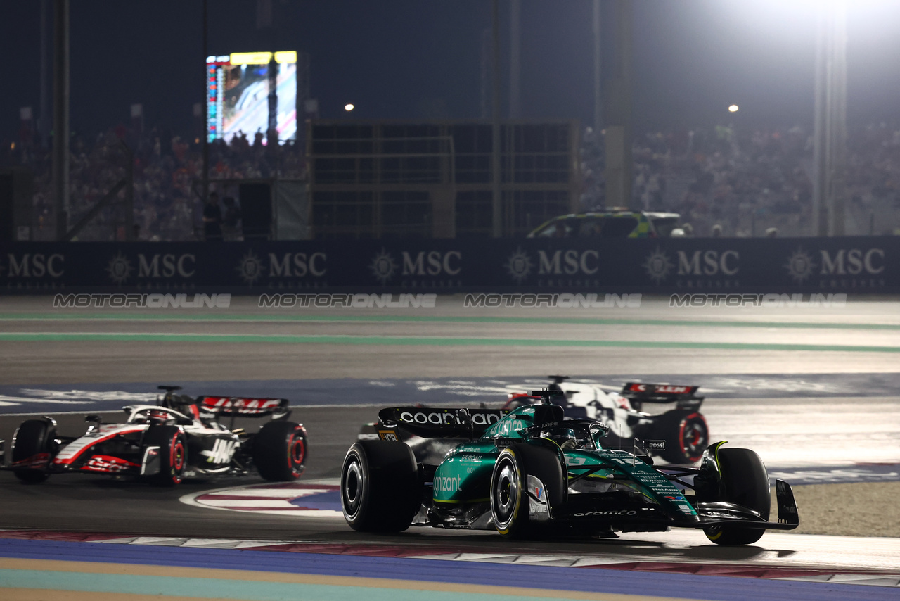 GP QATAR, Lance Stroll (CDN) Aston Martin F1 Team AMR23.

08.10.2023. Formula 1 World Championship, Rd 18, Qatar Grand Prix, Doha, Qatar, Gara Day.

- www.xpbimages.com, EMail: requests@xpbimages.com © Copyright: Batchelor / XPB Images