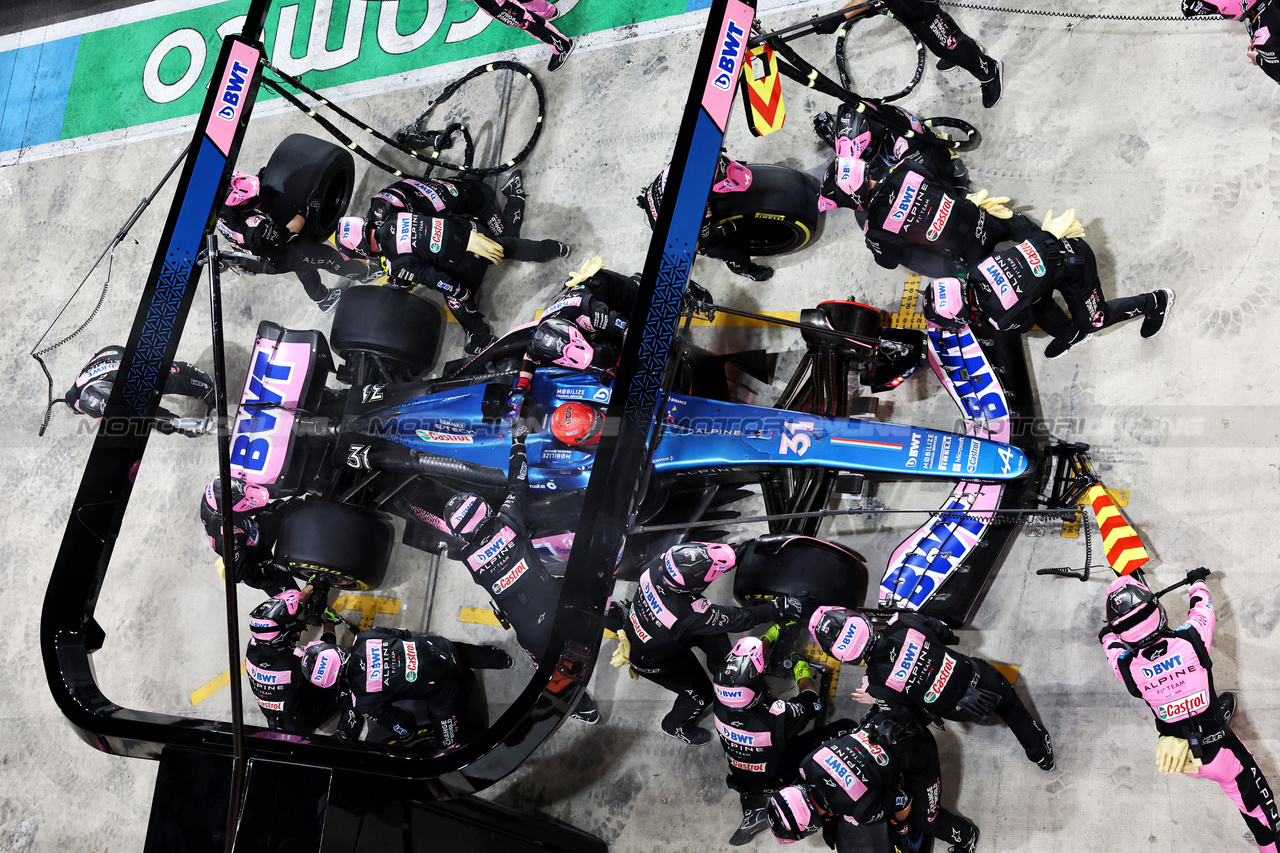 GP QATAR, Esteban Ocon (FRA) Alpine F1 Team A523 makes a pit stop.

08.10.2023. Formula 1 World Championship, Rd 18, Qatar Grand Prix, Doha, Qatar, Gara Day.

- www.xpbimages.com, EMail: requests@xpbimages.com © Copyright: Moy / XPB Images