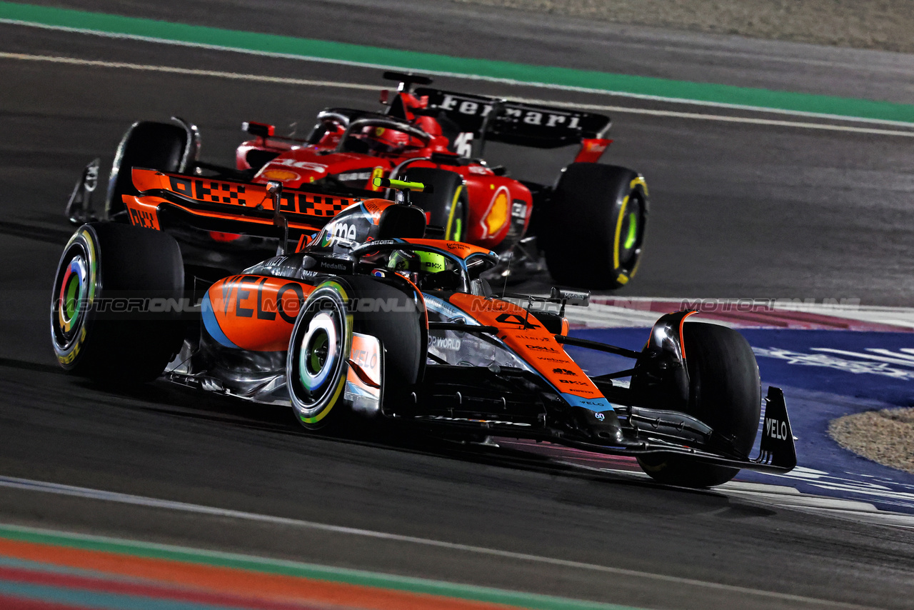 GP QATAR, Lando Norris (GBR) McLaren MCL60.

08.10.2023. Formula 1 World Championship, Rd 18, Qatar Grand Prix, Doha, Qatar, Gara Day.

- www.xpbimages.com, EMail: requests@xpbimages.com © Copyright: Charniaux / XPB Images